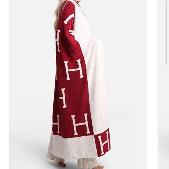 New letter H throw blanket - Picture 3 of 9